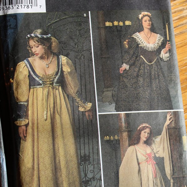 Simplicity 8192 Misses Medieval Gown with Bodice, Gauntlets, Headpiece and Snood, Uncut, FF