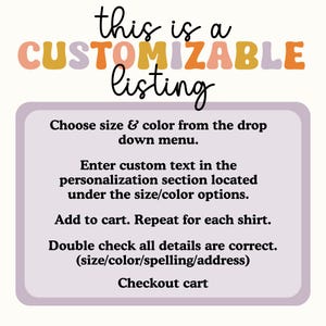 Pode incluir: Gr&aacute;fico para um an&uacute;ncio personaliz&aacute;vel com texto em estilo retr&ocirc;. O texto diz "this is a CUSTOMIZABLE listing". S&atilde;o fornecidas instru&ccedil;&otilde;es para escolher o tamanho e a cor, inserir texto personalizado e finalizar a compra.