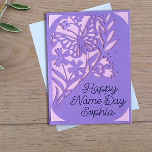 Biglietto d'auguri fatto a mano per il giorno del nome / Personalizzato con qualsiasi nome Inserisci fiori Farfalla / Regalo per il giorno del nome / Auguri per il giorno del nome - Cirillico/Latino