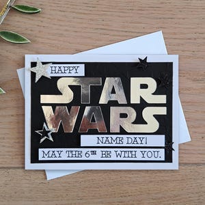 Happy Name Day handgemaakte Star Wars-kaart | Gepersonaliseerd met een willekeurige naam 3D-kaart | Naamdagcadeau | Groeten voor Naamdag - Cyrillisch/Latijn