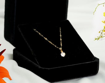 Dainty Diamond Pendant Necklace | 18K Gold Coated, Hypoallergenic