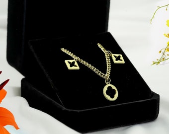 Gold Blossom Monogram Bracelet | Hypoallergenic Jewelry Gift