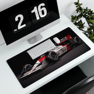 McLaren skrivbordsmatta, McLaren musmatta, McLaren, Formel 1, F1, F1-present, F1-merchandise, F1-musmatta, Lando Norris, Oscar Piastri, F1-skjorta, Senna