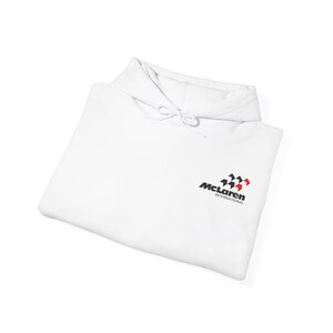 Sudadera con capucha y casco de Aryton Senna, sudadera con capucha de F1, sudadera de F1, regalo de F1, F1, merchandising de F1, camiseta de F1, Aryton Senna, McLaren, camiseta de McLaren, camiseta de Senna imagen 6