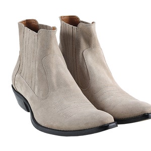 Stylish Men&#39;s Cowboy Boots Beige – Classic Western Design, Handcrafted from Suede Leather