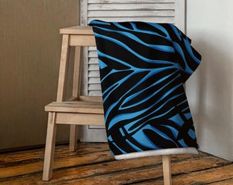 Toalla con estampado de cebra estilo gótico glamuroso, decoración de baño azul rey, toque de lujo oscuro.