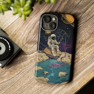 Astronaut Angeln auf Alien Planet Handyhülle, Tough Case, iPhone, Samsung, Google Pixel, mehrere Modelle erhältlich
