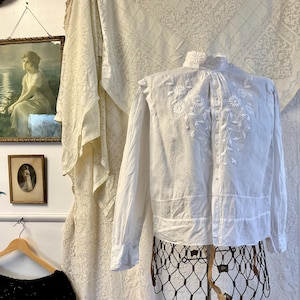 Antique Edwardian Shirtwaist Top w/Floral Embroidery