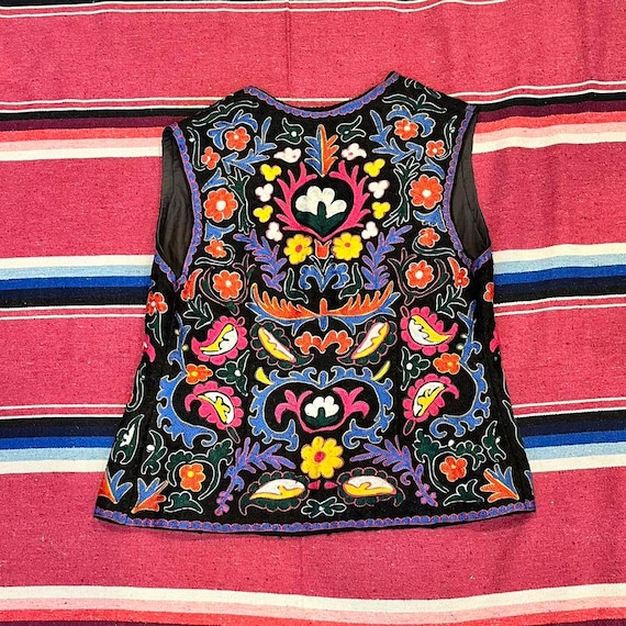 Vintage Uzbek Textile Vest - Classic Suzani Chain… - image 2