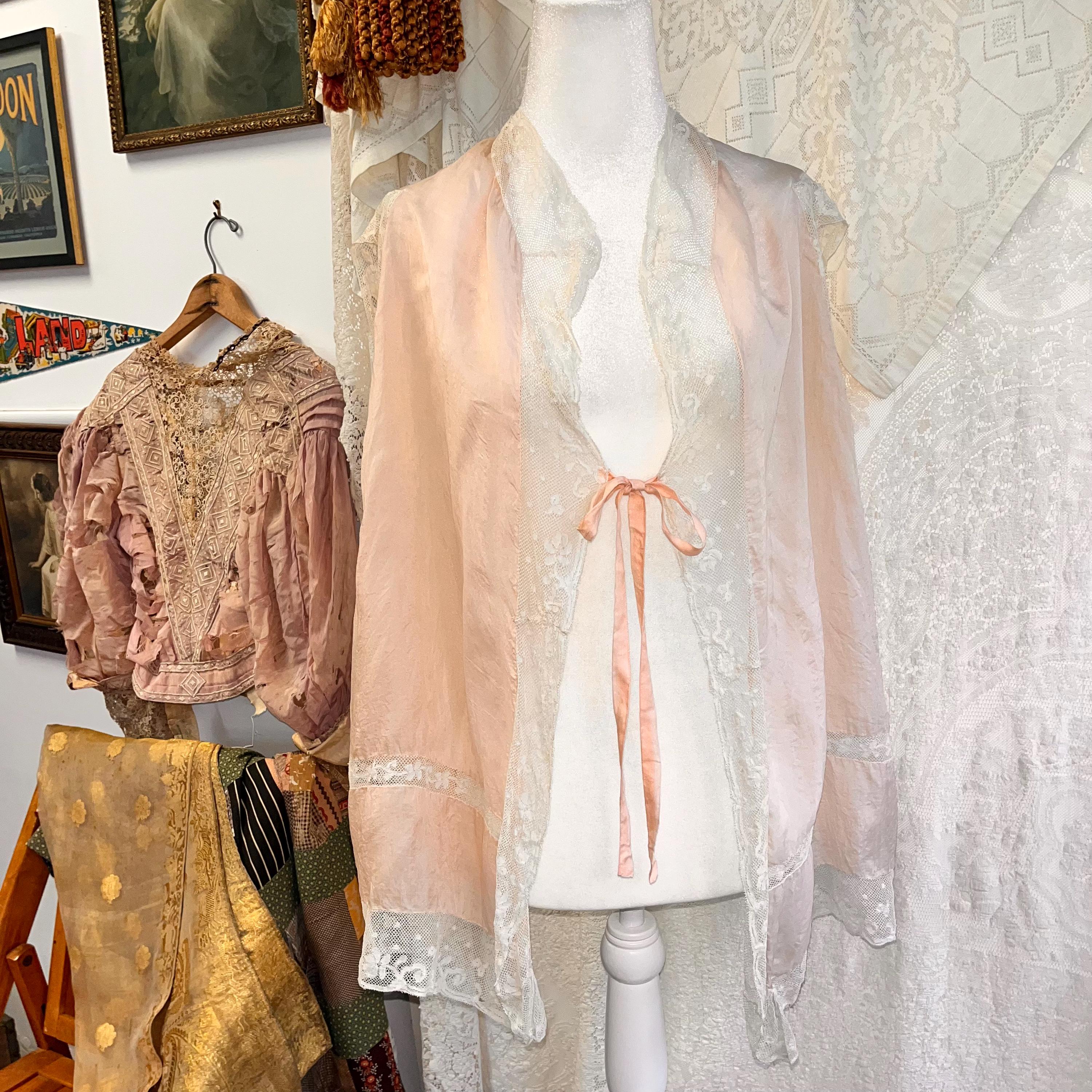 トップス 1900s Silk Bed Jacket 1900s Silk Bed Jacket – makky