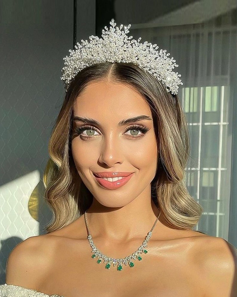 Crystal Wedding Tiara, Bridal Crown, Wedding Crown, Silver Bridal Tiara