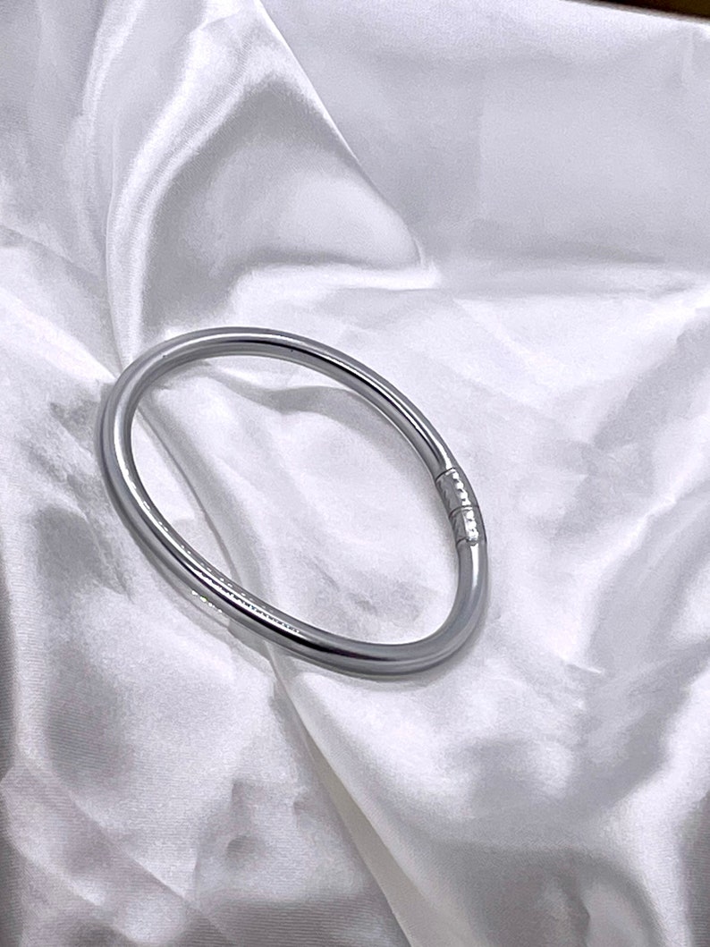 Fine twisted braided Buddhist bangle cheap trendy silver color fashionable bangle bracelet water resistant Buddhist bangles Jonc simple