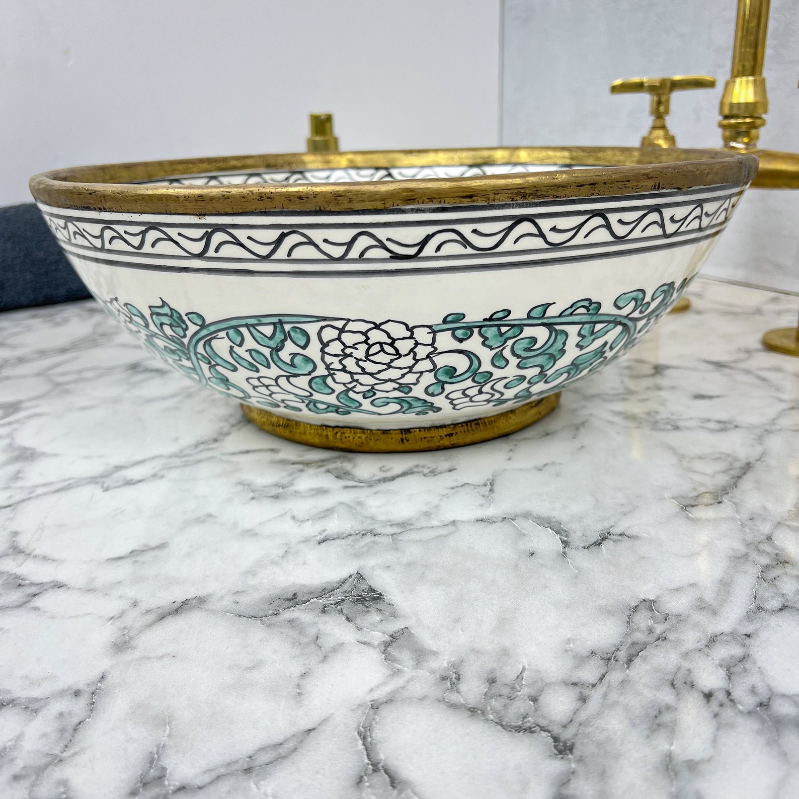 Custom Made Ceramic Wash Basin With Brass Rim Edge for Bathroom Cabinet ...