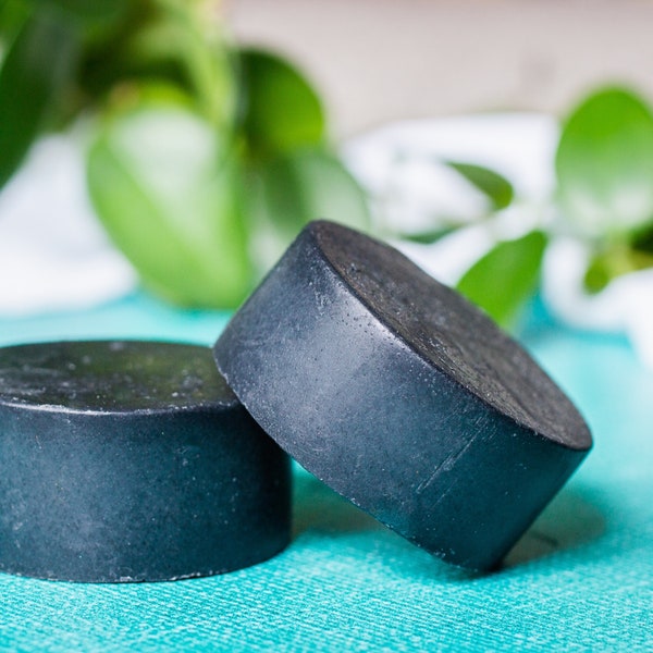 Activated Charcoal Solid Face Wash Soap Bar for All Skin Types | Zero Waste, Plastic Free, Vegan, Palm Oil Free, Cruelty Free