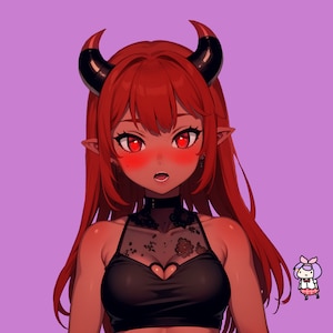以下が含まれることがあります： 角と赤い目をした赤い髪のアニメキャラクターが、レースのオーバーレイとハート型のカットアウトのある黒いトップを着ています。キャラクターは頬に赤面していて、直接視聴者を見ています。右下隅には、小さな紫色のアニメキャラクターがリボンをつけています。