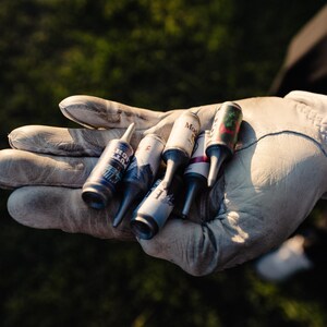 Set di tee da golf a forma di lattina di birra - Idee regalo natalizie a tema golf, regali divertenti per uomini, regalo per il Secret Santa, accessori da golf originali immagine 12