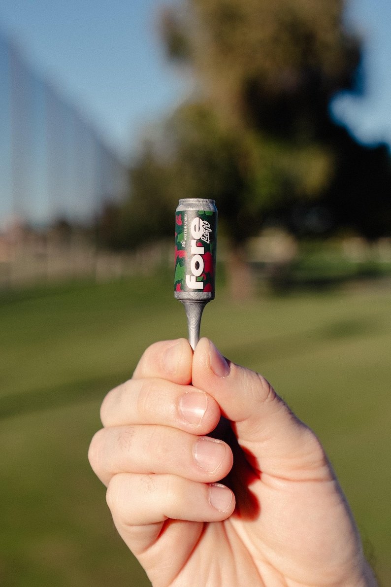 Set di tee da golf a forma di lattina di birra - Idee regalo natalizie a tema golf, regali divertenti per uomini, regalo per il Secret Santa, accessori da golf originali immagine 11