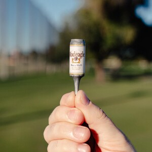 Set di tee da golf a forma di lattina di birra - Idee regalo natalizie a tema golf, regali divertenti per uomini, regalo per il Secret Santa, accessori da golf originali immagine 8