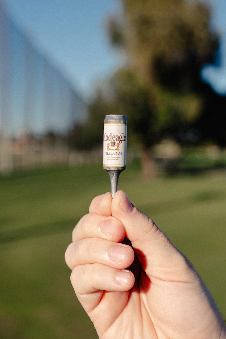 Set di tee da golf a forma di lattina di birra - Idee regalo natalizie a tema golf, regali divertenti per uomini, regalo per il Secret Santa, accessori da golf originali immagine 8