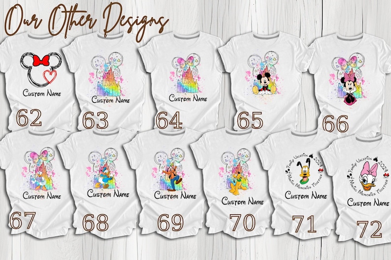 Pu&ograve; includere: Dodici magliette bianche con diversi disegni di personaggi Disney. I disegni includono Topolino, Minnie Mouse, Paperino, Pippo e Pluto. Le magliette sono numerate da 62 a 72.
