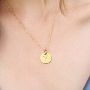 Collar inicial, collar de letras, collar de oro, collar de nombre personalizado, regalos de esposa, regalos para mamá, regalo del día de San Valentín de cumpleaños de las mamás