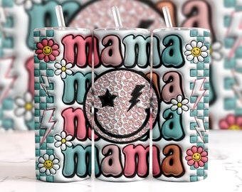 Puede incluir: Tres vasos de acero inoxidable con fondo blanco y diseños coloridos. Los vasos presentan la palabra "mama" en una fuente retro, una cara sonriente de estampado de leopardo rosa y negro, y varios otros diseños coloridos.