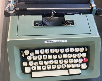 Machine à écrire Olivetti Studio 46