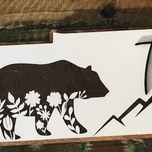 TENNESSEE Wood Wall Sign: Floral Bear Map of Tennessee | State Art | Housewarming gift |Realtor gift | Gift for her| Laser Engrave| Handmade