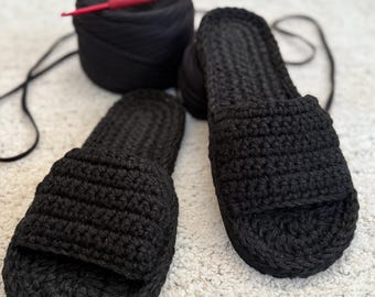 Pantuflas estilo alpargata hechas a mano / Sandalias de ganchillo con cordón natural / Zapatillas de casa negras para interior y exterior / Pantuflas únicas y elegantes hechas a mano
