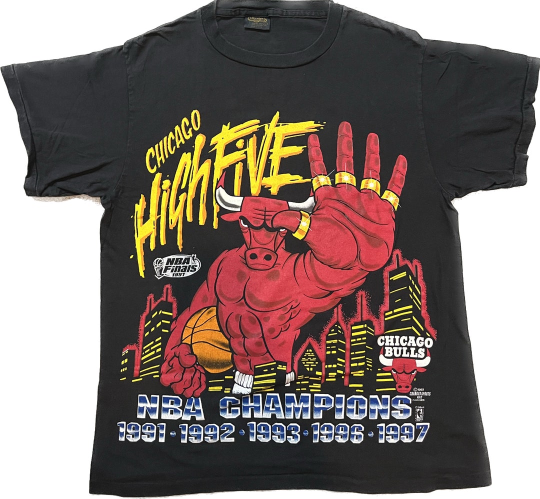 Vintage 1997 Chicago Bulls High Five NBA Champions Made in