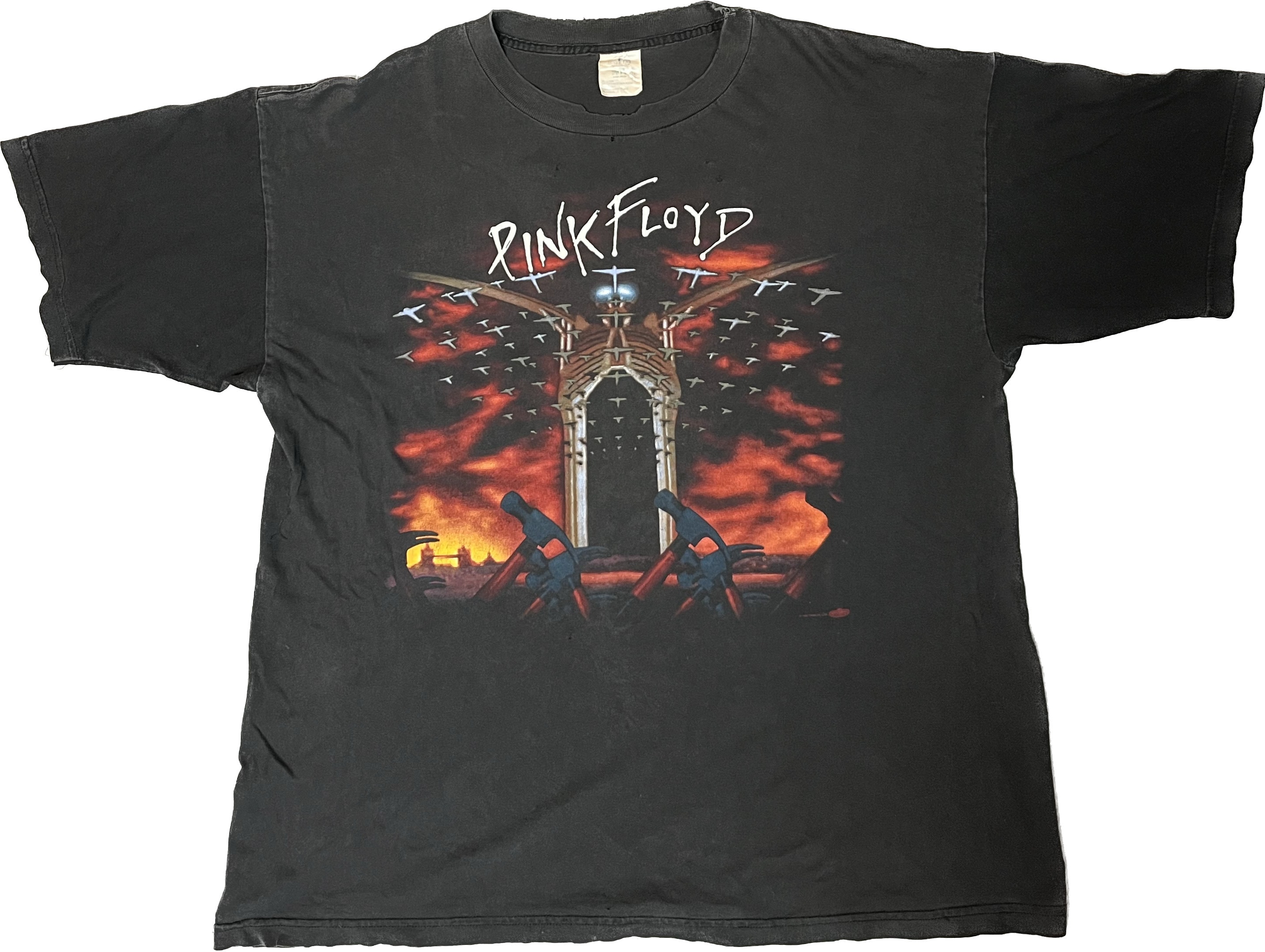 90s pink floyd “The Wall” | circless