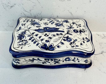 Vintage handbemalte Portugal gewellte Jakobsmuschel Blumen Trinket Box - Blau und Weiß