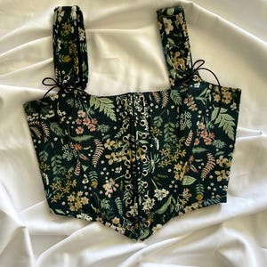 Overbust Corset, Renaissance Corset, Flowers Print Corset, Black and White Corset, Plus Size Corset, Back-Tie Corset, Botanical Print Corset