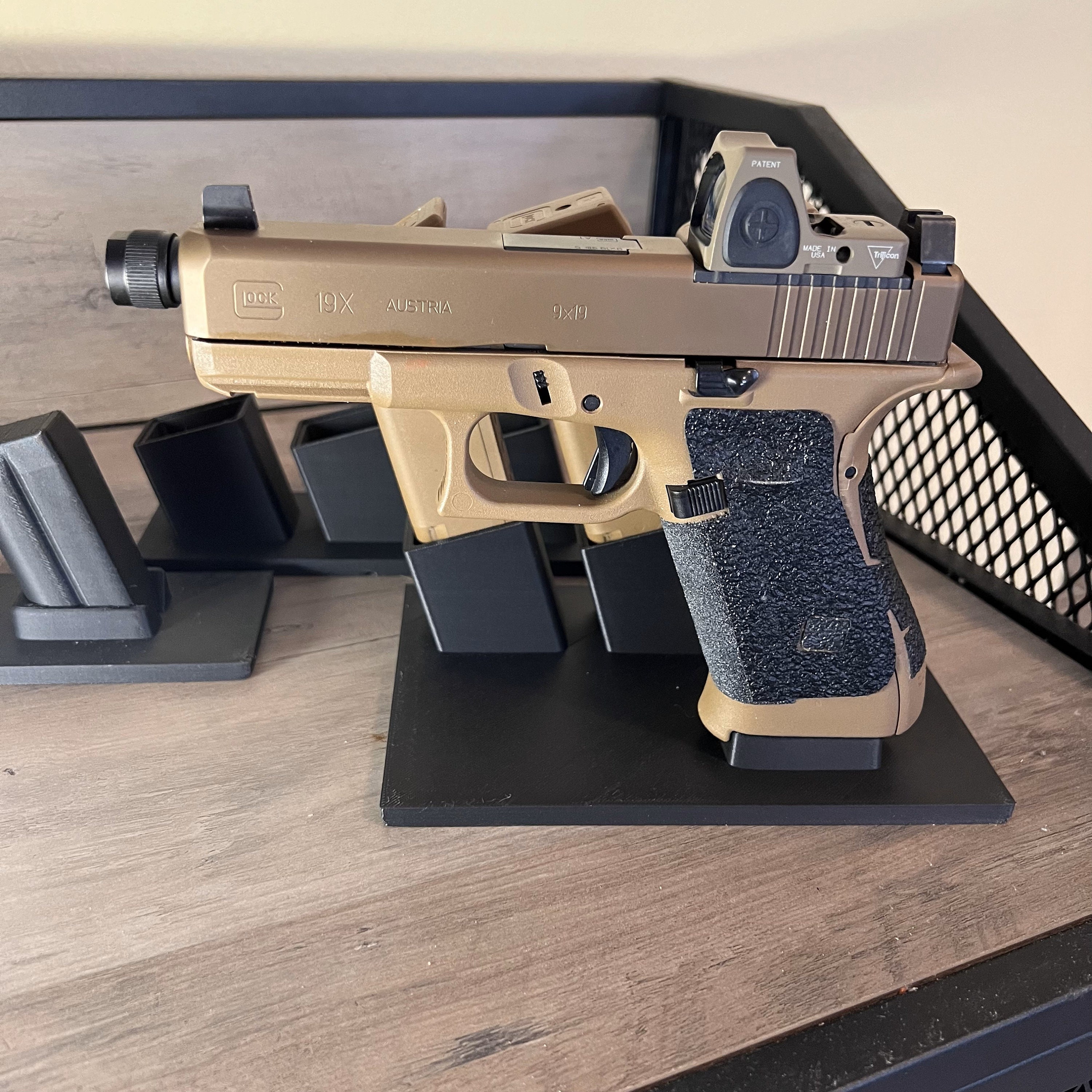 STL - Glock 19X Gun Stand W/ Magazine Holder - Etsy