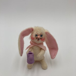 Annalee Easter Bunny Rabbit Doll Holding Purple Watering Can Mobiltree 2003 3” tall No Tags