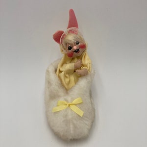 Annalee Spring Easter Bunny Doll in Slipper Mobiltree Meredith NH 1992 8” long (See Description)