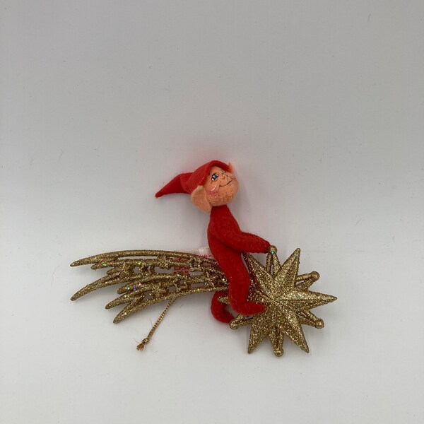 Annalee Red Elf on Shooting Star Ornament Doll Mobiltree Meredith NH 6” long No Tags