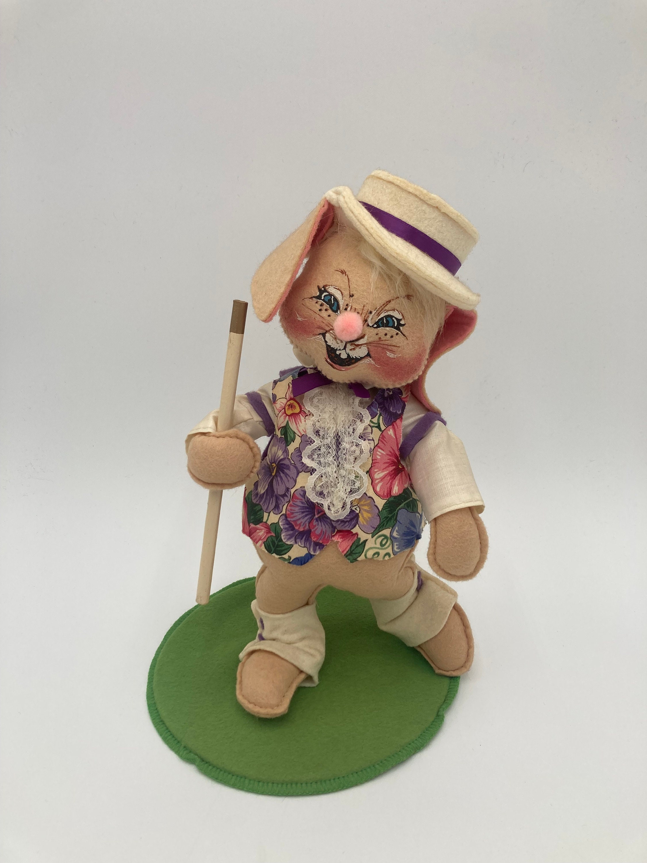 Annalee Spring Easter Bunny Rabbit Parade Doll w/ Baton Mobiltree Meredith NH 1995 10” tall No Tags