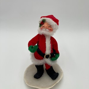 Annalee Santa Doll (Missing Pipe) Mobiltree Meredith NH 1990 7” tall No Tags (See Description)