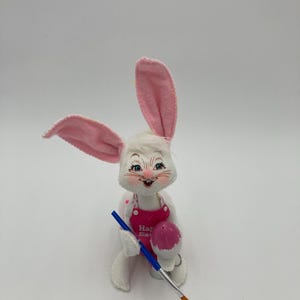 Annalee Happy Easter Artist Bunny Painting Egg Doll w/ Brush and Bucket Easter Bunny Doll Mobiltree 2020 6” tall No Tags