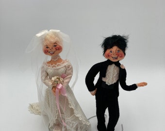 Annalee Bride and Groom Dolls Wedding Dolls Mobiltree Meredith NH 1983 9” tall No Tags
