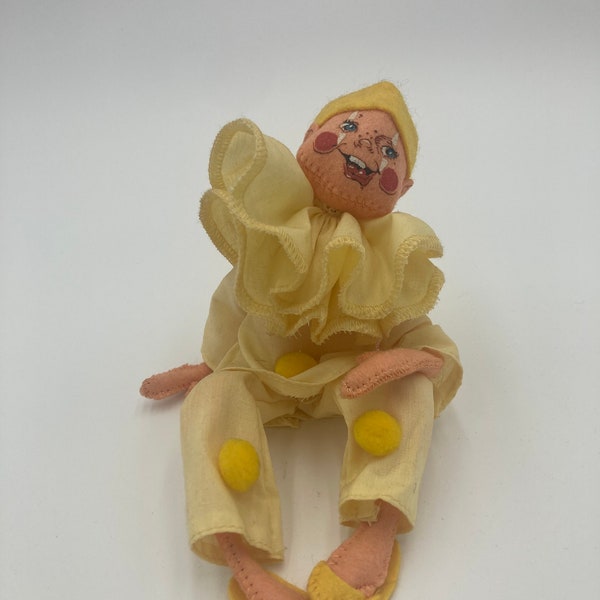 Vintage Annalee Yellow Clown Doll Harlequin Clown Mobiltree Meredith NH 1990 5” tall No Tags