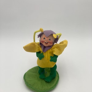 Annalee Halloween Flower Kid Doll Missing Candy Bag Mobiltree Meredith NH 1993 7” tall w/ Tag (See Description)
