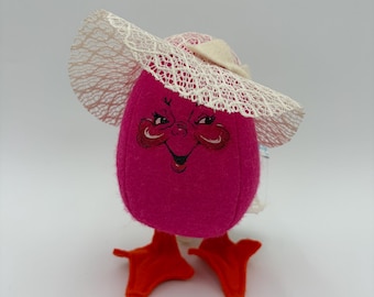 Annalee Egg-Centric Doll Sponsor Store Exclusive Mobiltree Meredith NH 1999 7” tall w/ Tag