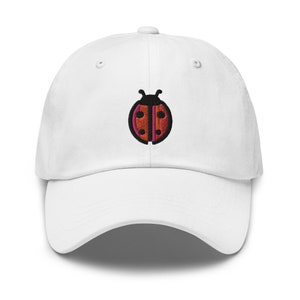 Czapka z Biedronką: Symbol szczęścia i nowego początku Czapka baseballowa