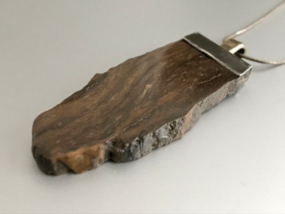 Petrified Wood & Sterling Pendant / Necklace / 92… - image 1