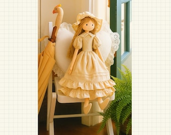 Handgemachte Stoffpuppe - Vintage-Stil Mädchen mit Häubchen