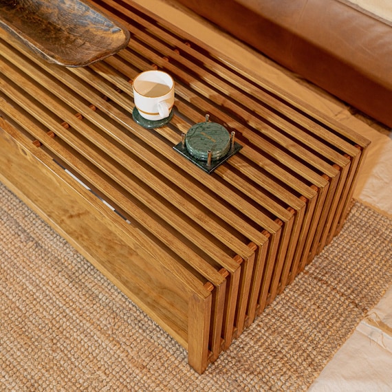 Putzin' Table Bench 01
