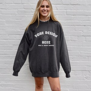 Comfort Colors C1566 Pepper Crewneck Mockup. Comfort Colors Sweatshirt Mockup. Pepper sweatshirt mockup. POD mockup. Trendy Oversized Mockup
