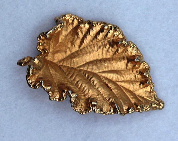 Vintage Napier Gold Leaf Brooch • Textured Botanical Pin • Sculptural Gold Tone Autumn Leaf • Signed Napier